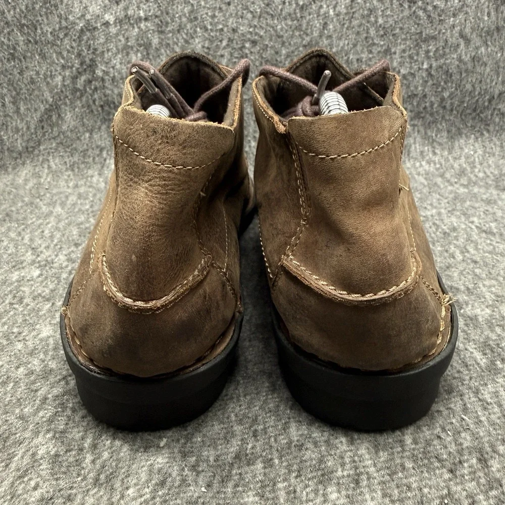 Clarks moc toe